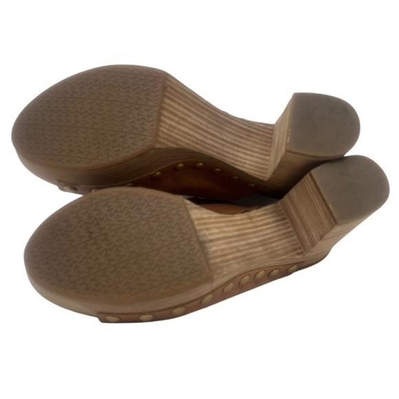 Michael Kors Platform Sandals - Picture 9 of 11